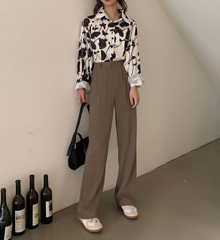 PLEATED SOLID COLOUR HIGH-WAISTED STRAIGHT FIT TROUSER