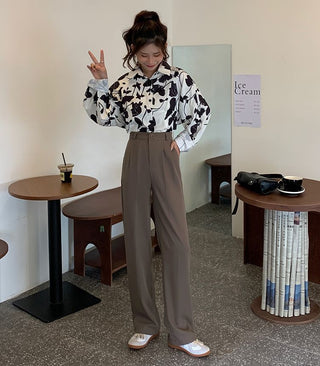 PLEATED SOLID COLOUR HIGH-WAISTED STRAIGHT FIT TROUSER