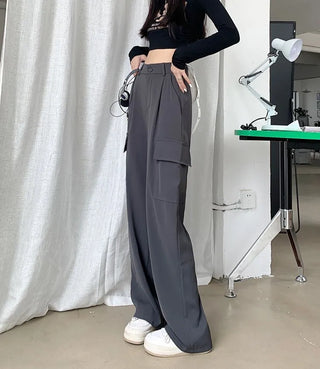 High-waisted pleated straight leg cargo trousers