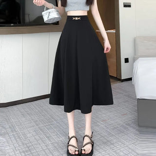 Luna Classic High-Waist Skirt with Chain Accent