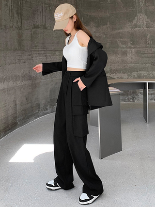 High-waisted pleated straight leg cargo trousers